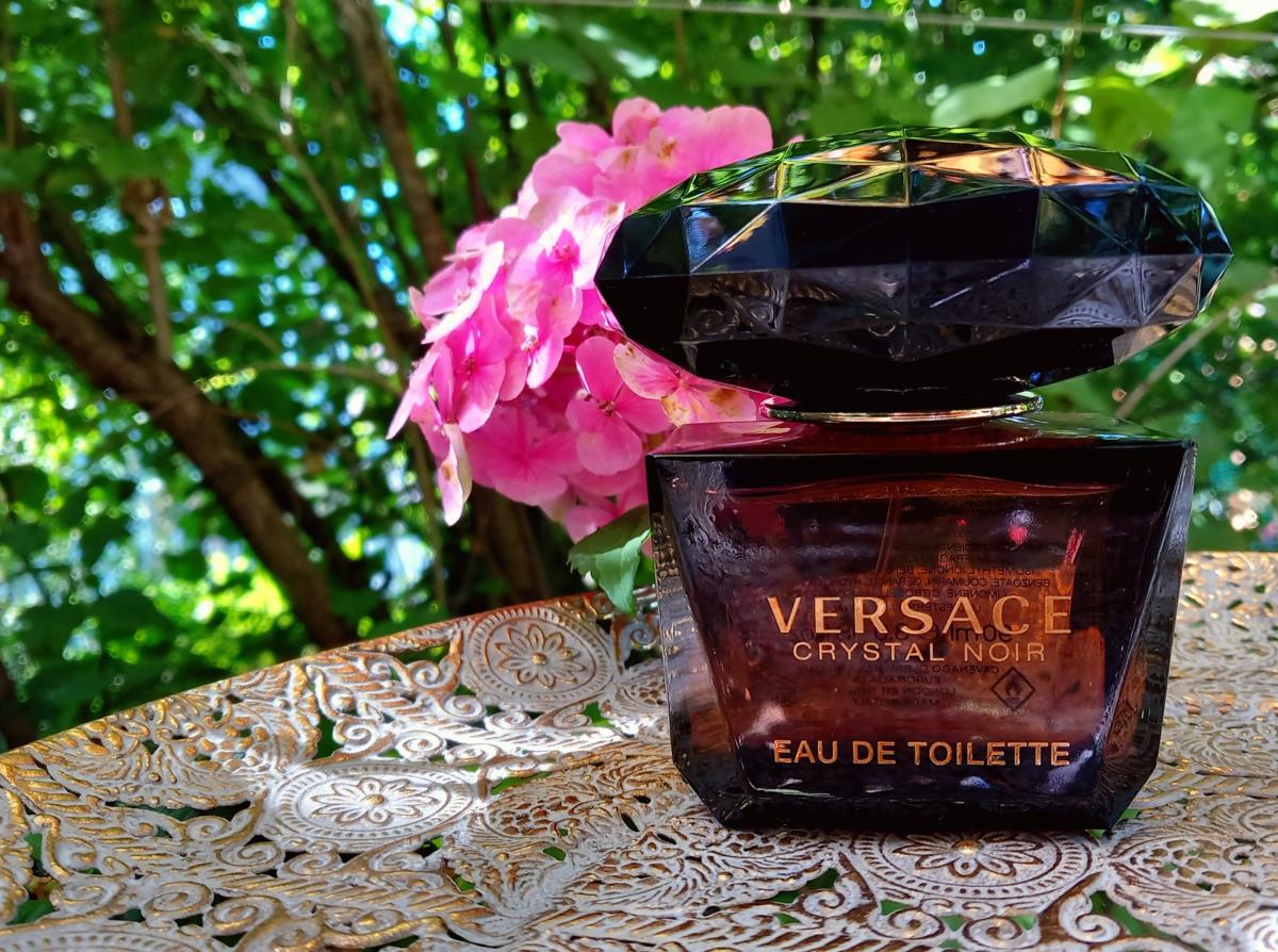Eau De Toilette Versace Crystal Noir www.fragrantica.ru