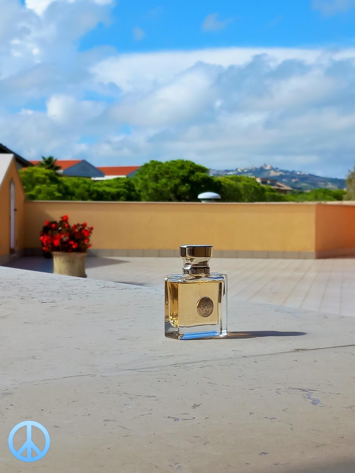 Versace Pour Femme Versace parfem - parfem za žene 2007
