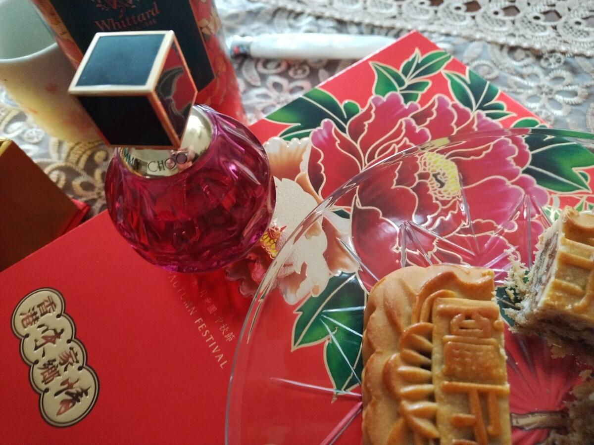 Jimmy Choo Rose Passion Jimmy Choo аромат — новый аромат для женщин 2023