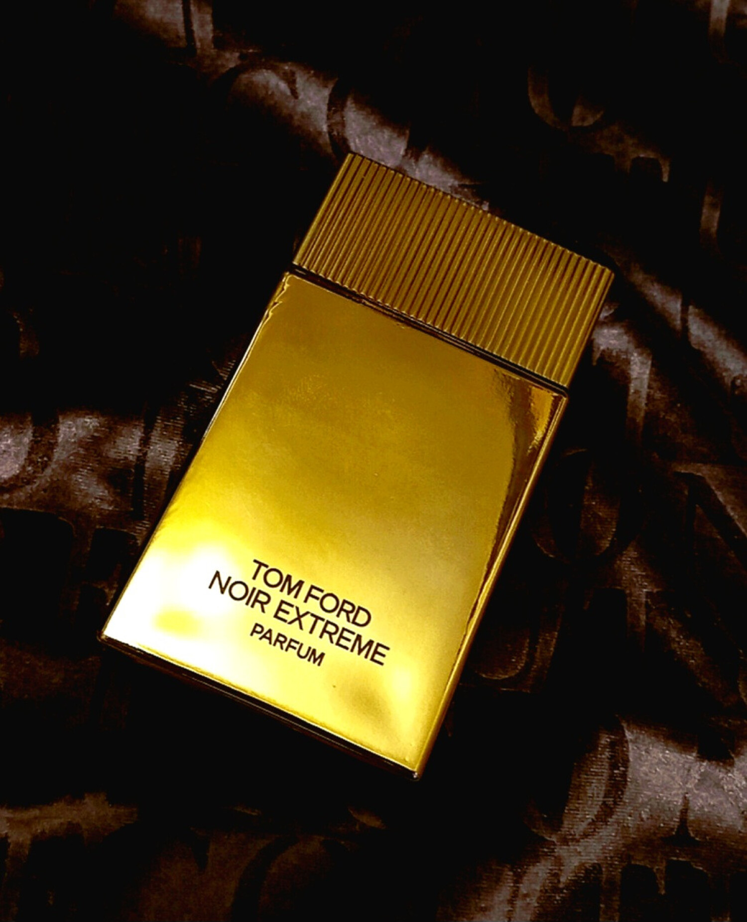 Noir Extreme Parfum Tom Ford Cologne un nouveau parfum pour homme 2022