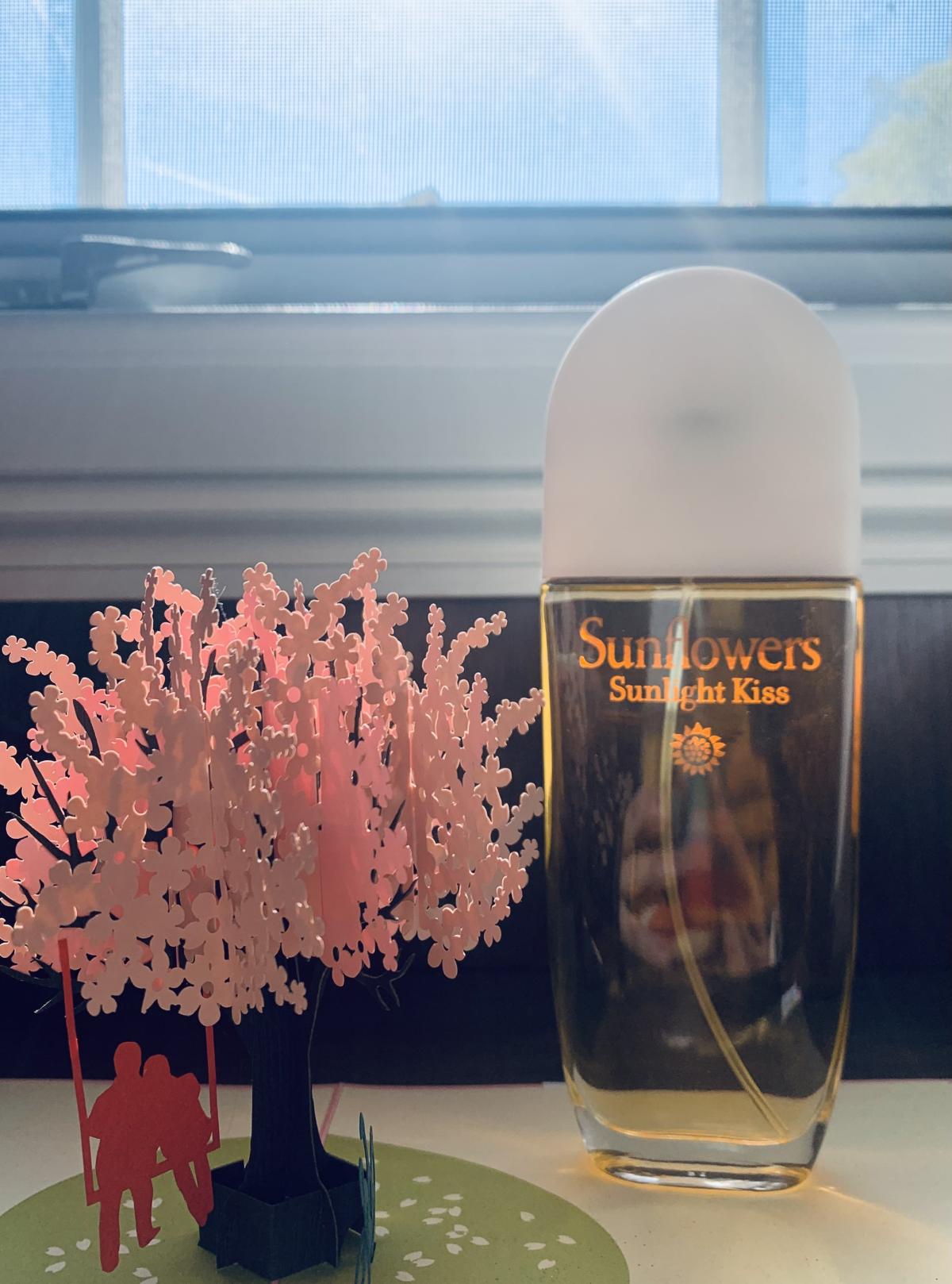 Sunflowers Sunlight Kiss Elizabeth Arden perfume a fragrância
