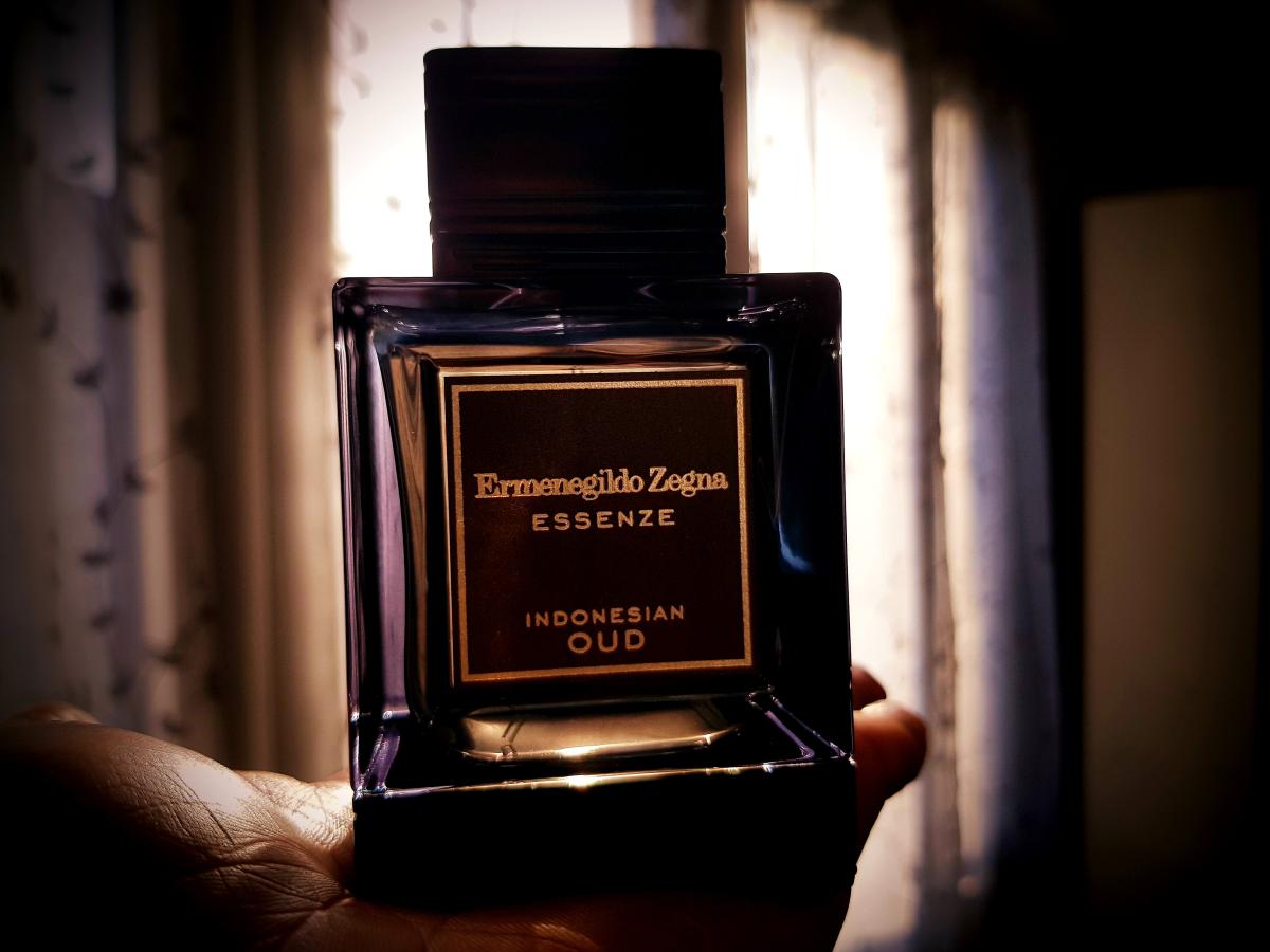 Indonesian Oud Eau de Parfum Ermenegildo Zegna Colonia una fragancia