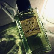 Chanel N°19 Chanel 香水- 一款1970年女用香水