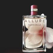 Chanel Allure Sensuelle Eau de Parfum Vaporisateur Spray, 50 ml
