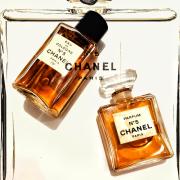 Chanel No 5 Parfum Chanel عطر - a fragrance للنساء 1921