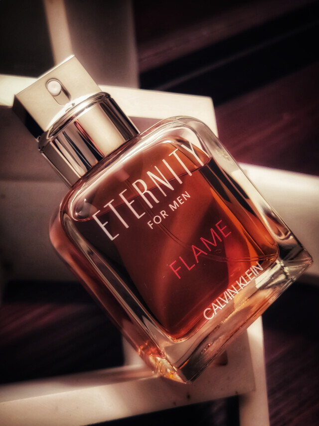 Revista de Perfumes y Colonias, Reseñas de Fragancias y Comunidad en  línea—Fragrantica.com
